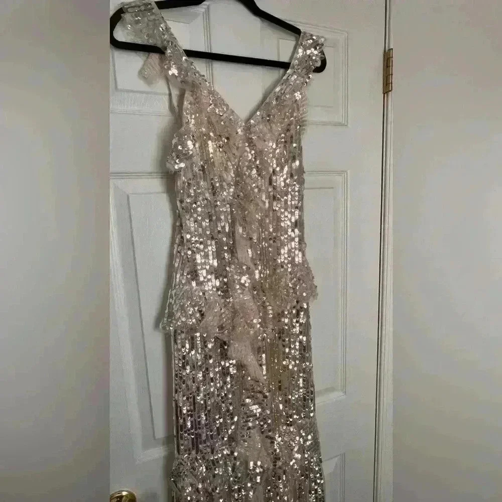 NWT: Needle & Thread Scarlett Sequin Gown Champagne/Silver - Women’s - Size 4 - Picture 6 of 17